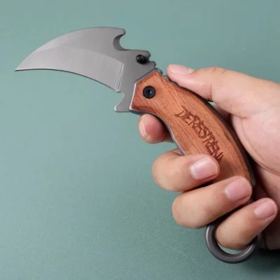 Karambit Dobrável de Aço Inoxidável - Cabo de Madeira para Camping e Autodefesa